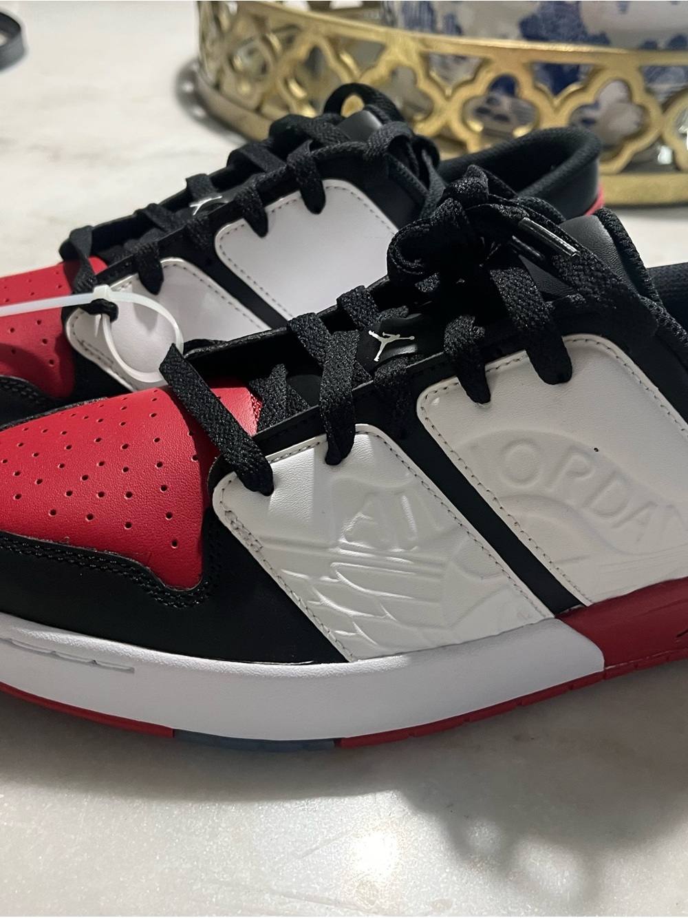 Nike Men's Low Top Athletic Sneaker - Black/White/Red